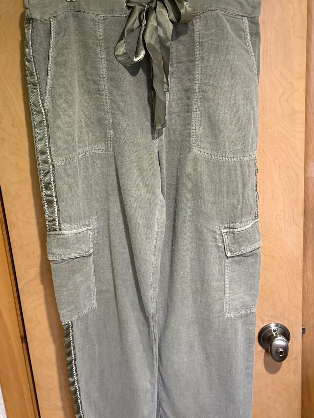 Women’s Sundance Drawstring Cargo Pants with Satin Detail.